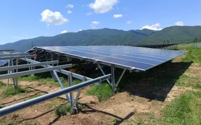 Innovative three-row photovoltaic construction for solar parks. A new approach to solar energy